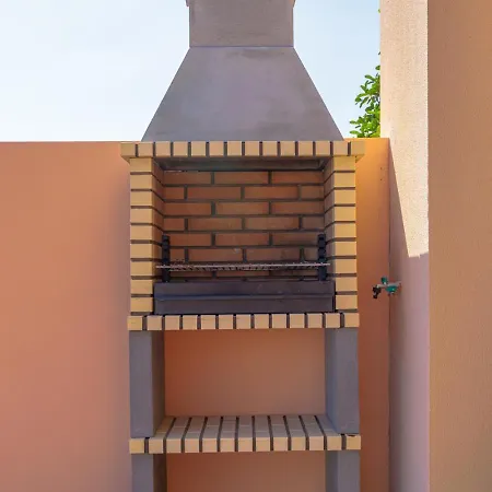 Ares Privada Con Jardín, Piscina, Barbacoa Y Golf