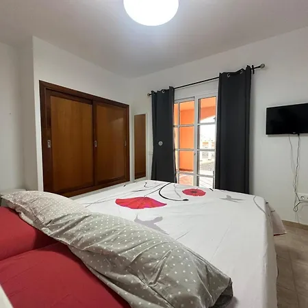 Prázdninový dům Ares Privada Con Jardin, Piscina, Barbacoa Y Golf *