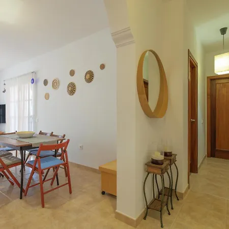 Ares Privada Con Jardin, Piscina, Barbacoa Y Golf *