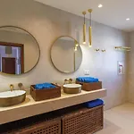 Ares Privada Con Jardin, Piscina, Barbacoa Y Golf אנטיגואה