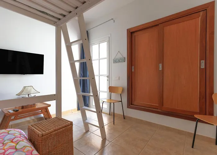 בית נופש Ares Home Villa Privada Con Jardin, Piscina, Barbacoa Y Golf אנטיגואה